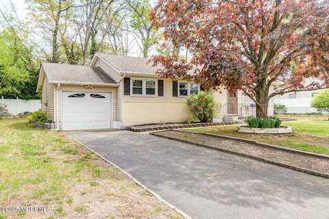10 Germania Court, Toms River, NJ 08755