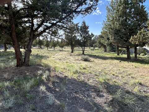 10216 Sundance Ridge Loop, Redmond, OR 97756