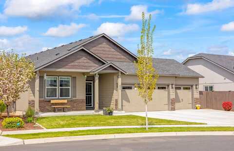 855 NW 26th Way, Redmond, OR 97756