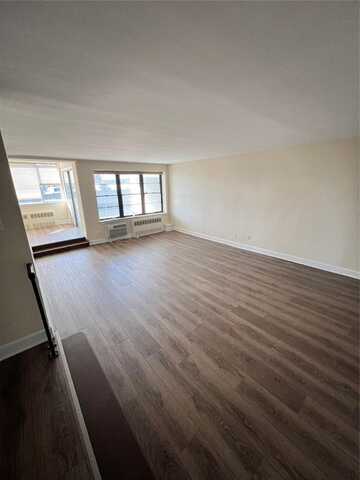 190 First Street, Mineola, NY 11501