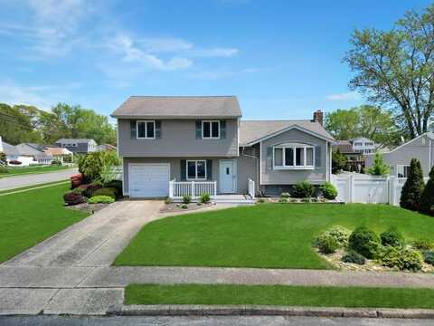 1 Katie Court, Lake Grove, NY 11755