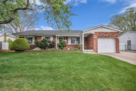 257 New Hampshire Avenue, Bay Shore, NY 11706