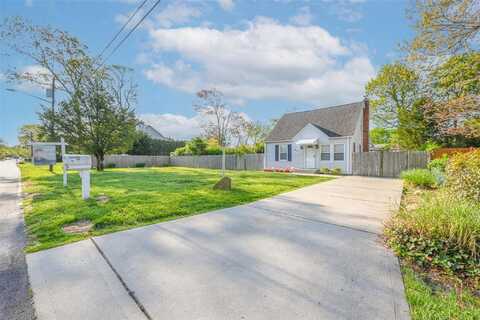 36 Westminster Drive, Shirley, NY 11967