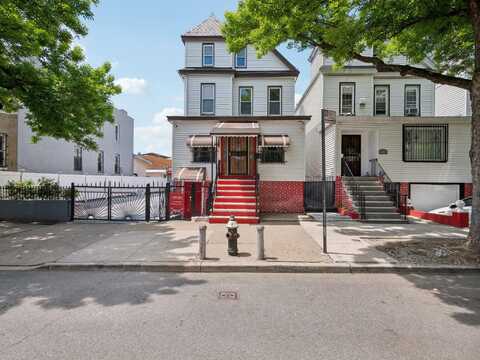 1241 Taylor Avenue, Bronx, NY 10472