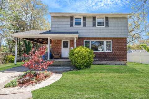 7 Hedge Lane, Centereach, NY 11720