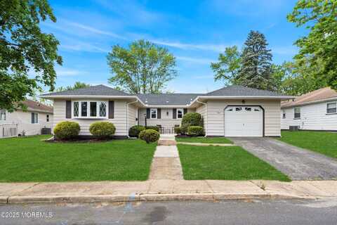3 Grenada Street, Toms River, NJ 08757