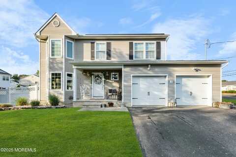 48 Poplar Street, Beachwood, NJ 08722