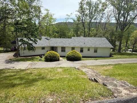 908 Groveland Dr, BLUEFIELD, WV 24701