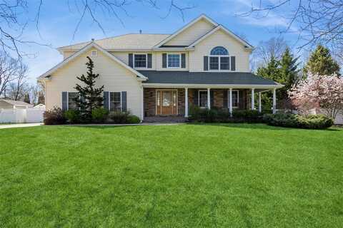 4 Sipala Court, East Northport, NY 11731