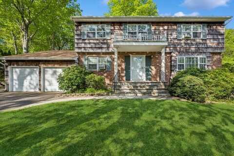 24 Oak Hill Lane, Kings Park, NY 11754