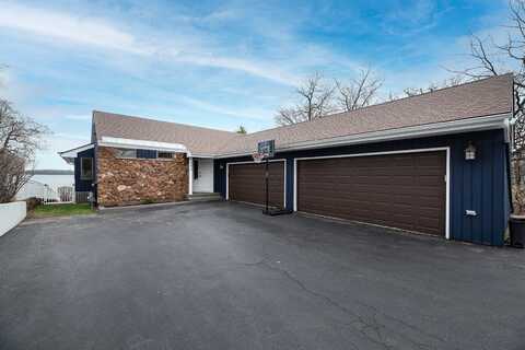 652 E Grand Avenue, Lake Villa, IL 60046