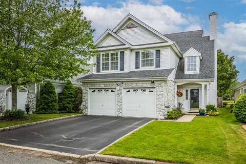 40 Ethan Circle, Middle Island, NY 11953
