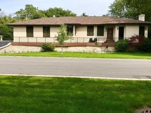 1s701 Eisenhower Road, Oakbrook Terrace, IL 60181