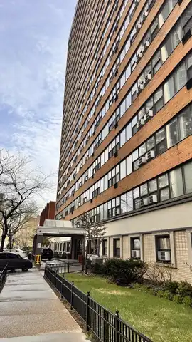 6030 N Sheridan Road, Chicago, IL 60660