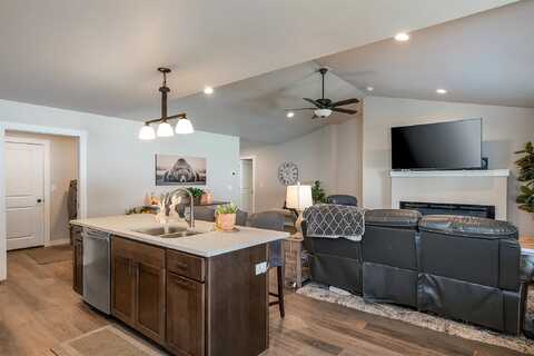 517 Raven Lane, Kalispell, MT 59901