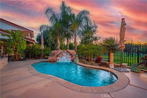 30525 Greenbrook Place, Canyon Lake, CA 92587