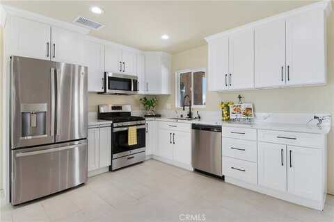 16907 Sultana, Hesperia, CA 92345