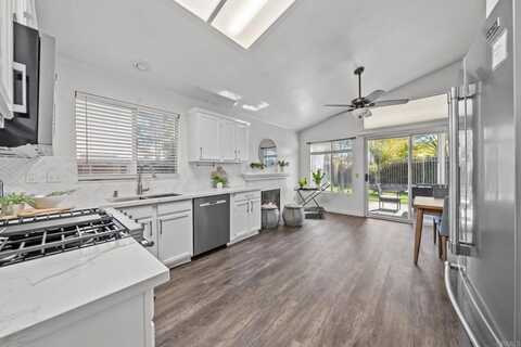 42985 Calle Jeminez, Temecula, CA 92592