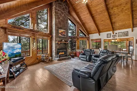 570 E Crestline Road, Munds Park, AZ 86017