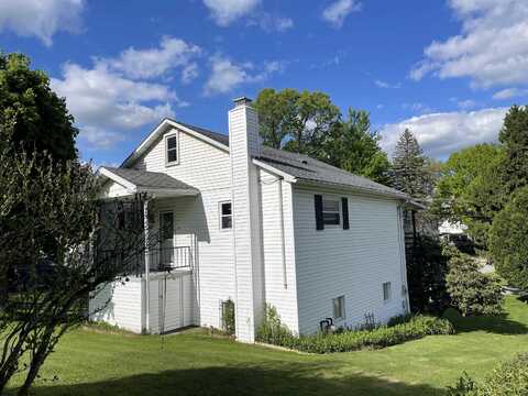 303 Morgantown Street, Kingwood, WV 26537