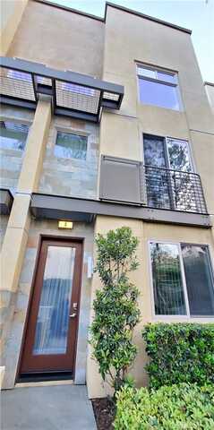 8 Soho, Irvine, CA 92612