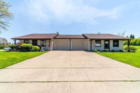 2104 Cortez Drive, Kendallville, IN 46755