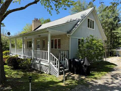 5123 Hemlock Lane, Harpersfield, OH 44041