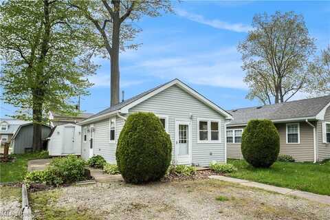 5755 Lake Road W, Ashtabula, OH 44004