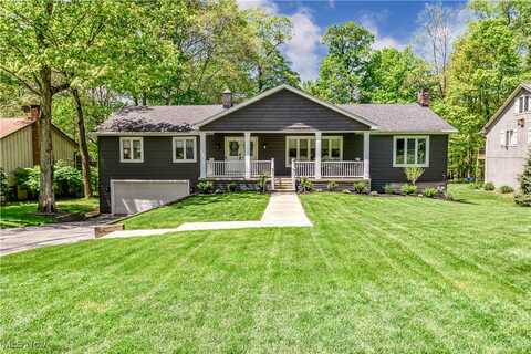 17170 North Brook Trail, Chagrin Falls, OH 44023