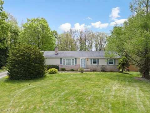 235 Heritage Drive, Beloit, OH 44609