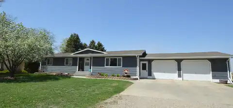 302 Cambridge Avenue, Ipswich, SD 57451