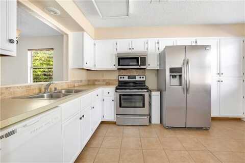 2 Eleanor LN, Bella Vista, AR 72714