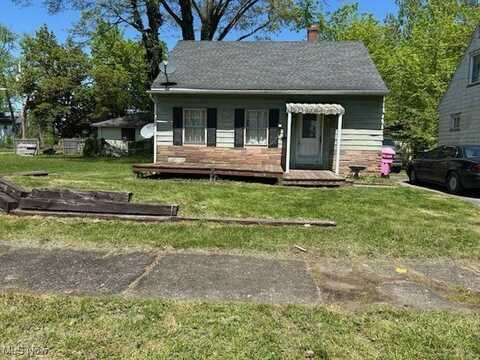 544 Roosevelt Street NW, Warren, OH 44483