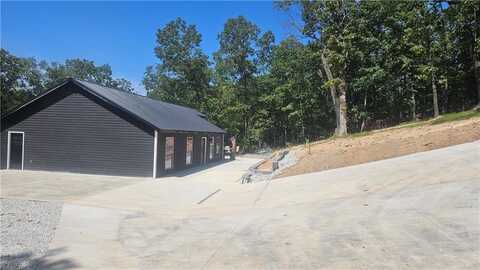 6303 Michael Shane DR, Harrison, AR 72601