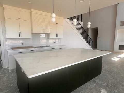 1110 Longbourn DR, Centerton, AR 72719