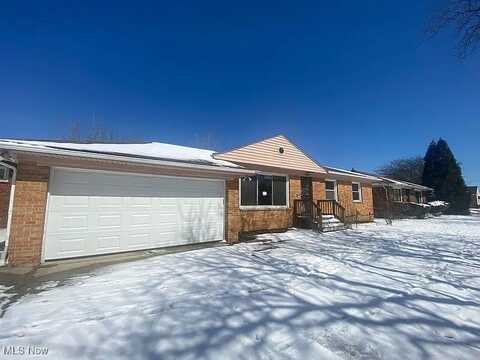 19201 Hathaway Lane, Warrensville Heights, OH 44122