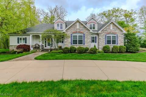 10163 Courtney Lane, Kirtland, OH 44094