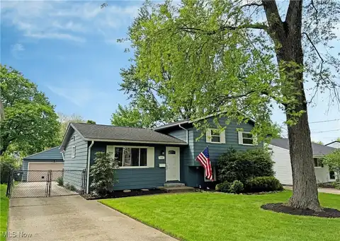 1102 Madrid Drive, Akron, OH 44313
