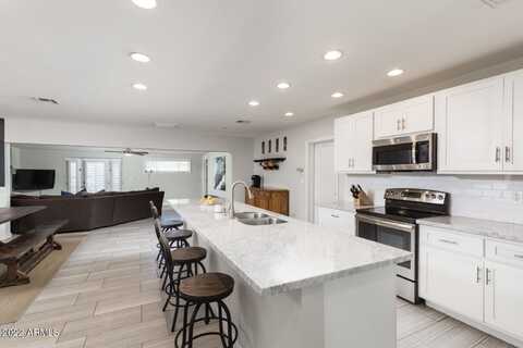6918 E AVALON Drive, Scottsdale, AZ 85251