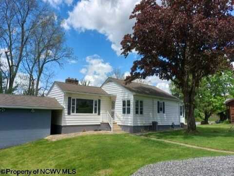 149 Robert E Lee Avenue, Elkins, WV 26241