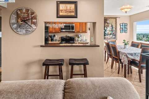 21117 Gary Dr, Hayward, CA 94546