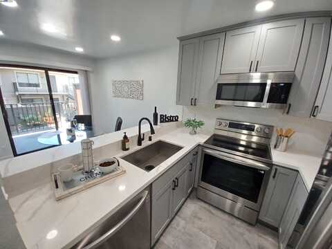 112 Aurora Plz, Union City, CA 94587