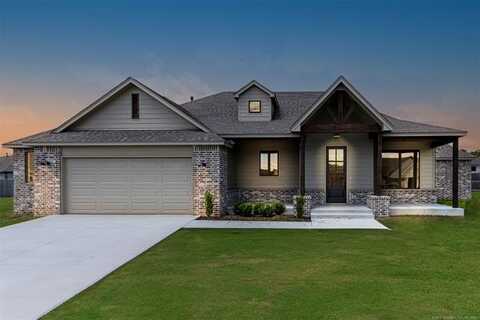 10704 S 278th East Avenue, Coweta, OK 74429