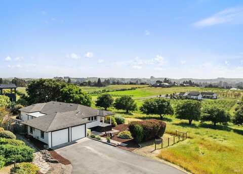 2022 Live Oak Farm Lane, Petaluma, CA 94952