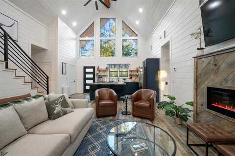 48 Cedar Hills Trail, Broken Bow, OK 74728