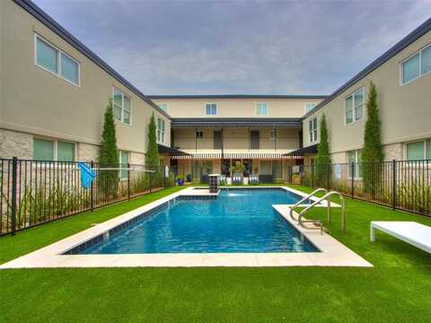 1110 Sherwood Lane, Nichols Hills, OK 73116