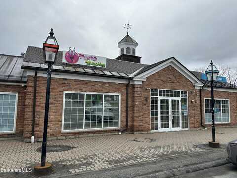 230 Main St, Williamstown, MA 01267