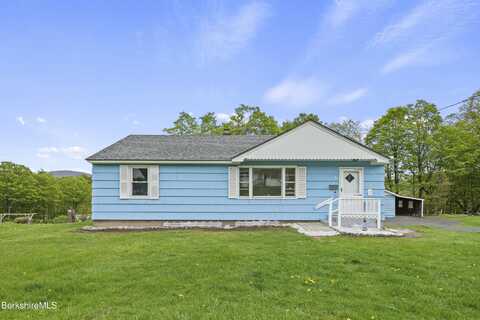 7 Bieniek Ave, Adams, MA 01220