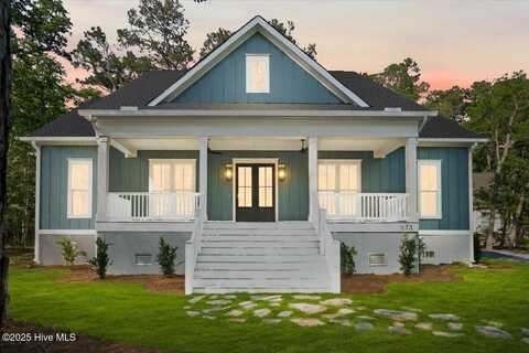 673 Carolina Bay Court, Southport, NC 28461