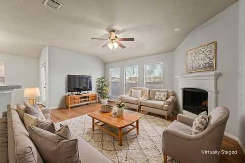 1005 Meadow Green Court, Princeton, TX 75407